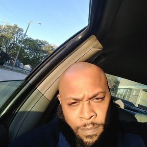 Meet your Posher, Thomas